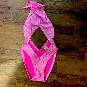 Valentine holographic Barbie style bodysuit👙🦄